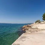 Daniela * Τρογκίρ