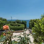 Daniela * Τρογκίρ