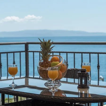 Daniela * 特罗吉尔